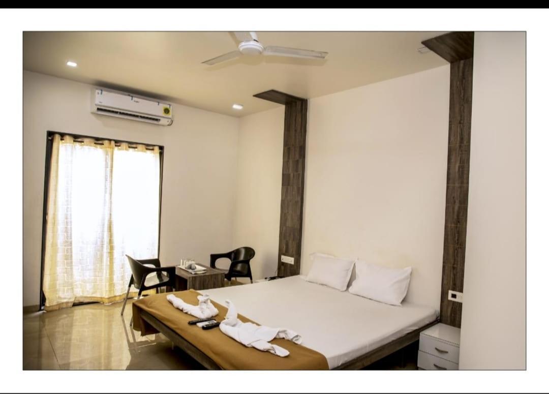 Hotel Sangram Palace Shirur Exterior photo